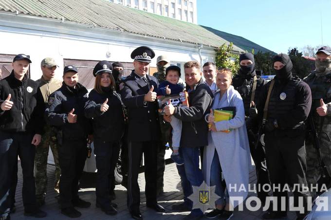 Вінницькі правоохоронці здійснили мрію Іванка Бедрія, який бореться з важкою хворобою і хоче стати поліцейським 