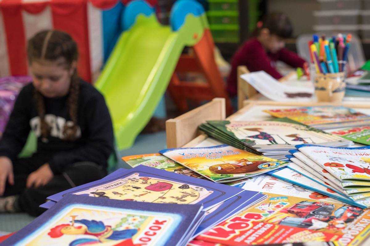 У Вінниці збирають книги для українських дітей та підлітків, які тимчасово перебувають в Польщі