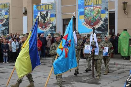 У Вінниці провели в останній політ загиблих льотчиків