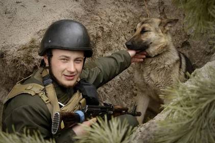 Вінницький нацгвардієць тримає оборону з «Фаустом»
