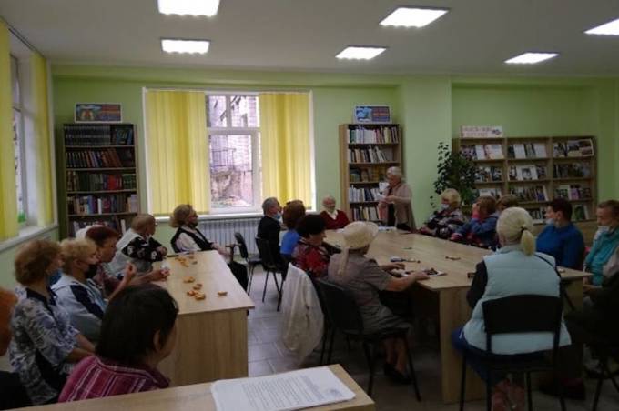 Вінницька бібліотека номер 13 пропонує пенсіонерам спілкування та корисне дозвілля 