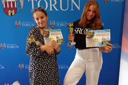 Вінничанки Анастасія Побережна та Марія Ніколаєць посіли призові місця на міжнародному конкурсі «Україна єднає світ»