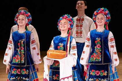 Народний ансамбль танцю "Барвінок" виступив у Польщі з благодійними концертами