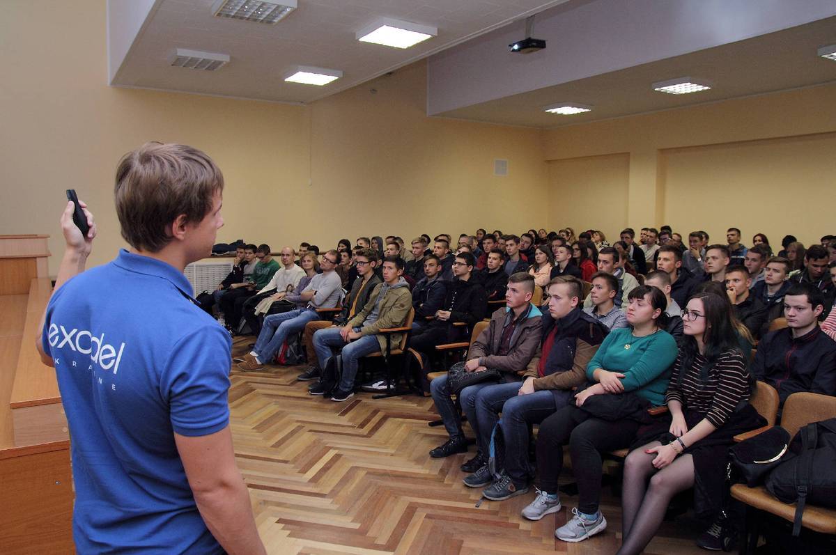 У Вінницькому національному технічному університеті студентів  ІТ-спеціальностей знайомили з потенційними роботодавцями