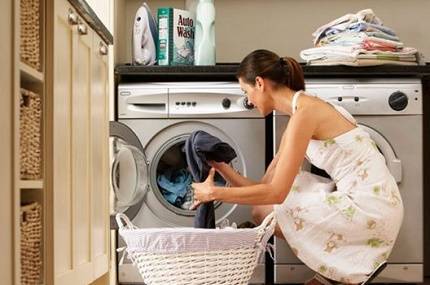 У чому різниця між пральними машинами з одним та двома баками?
