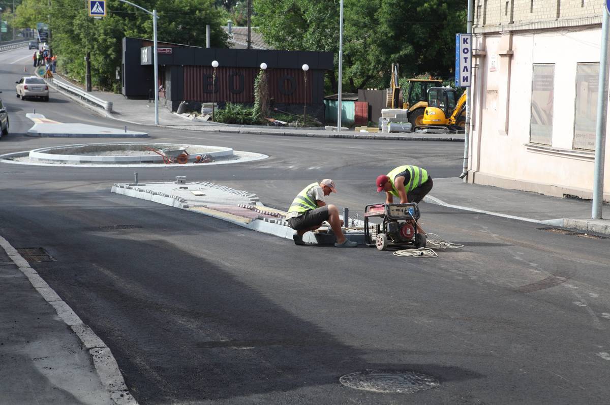 Капітальний ремонт перехрестя вулиць Оводова-Коріатовичів уже підходить до завершення