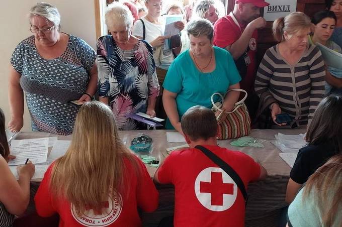 Гуманітарний десант Червоного Хреста роздав допомогу громаді на Вінниччині