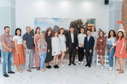 Сергій Моргунов привітав випускників, які отримали найвищі бали за результатами Національного мультипредметного тесту Сергій Моргунов привітав випускників, які отримали найвищі бали за результатами Національного мультипредметного тесту