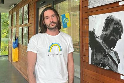 «Певний час фотоапарат був змінений на зброю»: фотограф з Вінниці відкрив у Польщі виставку про війну