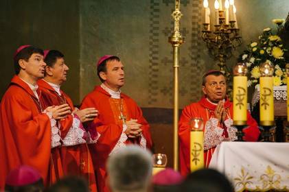 У Шаргороді за мир в Україні молилися всі єпископи римо-католицької церкви в Україні 