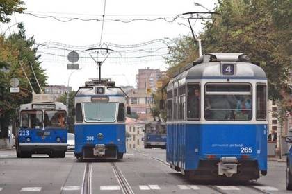 Відсьогодні  громадський транспорт Вінниці на основних маршрутах розпочне роботу на пів години раніше – з 5:30 