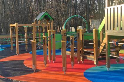 У Вінниці завершили капремонт інклюзивного дитячого майданчика 