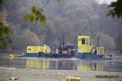 В районі забору води КП «Вінницяоблводоканал» земснаряд очистив річкове дно від 30 тисяч кубометрів мулу В районі забору води КП «Вінницяоблводоканал» земснаряд очистив річкове дно від 30 тисяч кубометрів мулу