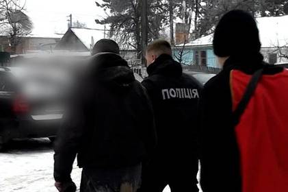 На Вінниччині група "копачів" мідного кабелю тікала від поліції на автомобілі 