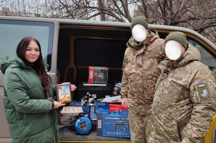 Фонд «Подільська громада» придбав квадрокоптер та корисні речі для військових