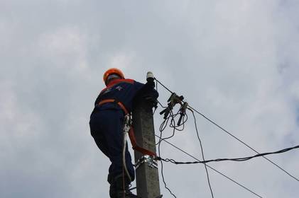 В АТ “Вінницяобленерго” розповіли, коли відновиться електропостачання у Вінницькій області 