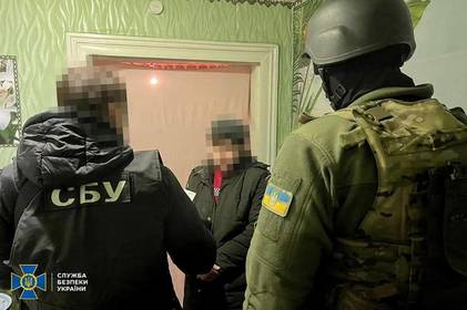 На Вінниччині повідомили про підозру зрадниці, яка скоригувала ракетний удар по школі 