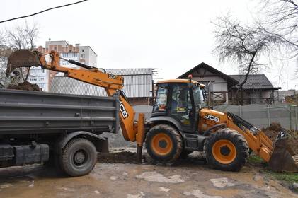 У Вінниці роблять капремонт прибудинкової території за адресою Лялі Ратушної,126 