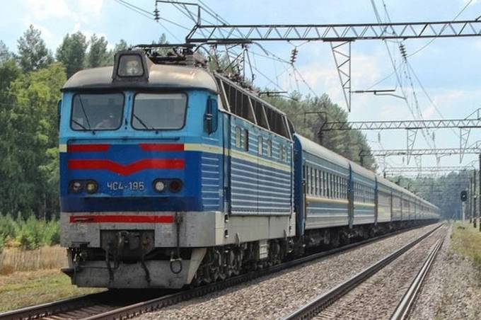 Укрзалізниця призначила 9 додаткових поїздів на час осінніх канікул