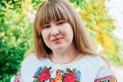 «Ми маємо показати гідний приклад для майбутніх поколінь», – вінницька волонтерка Оксана Іванькова