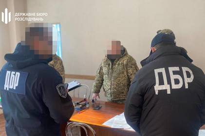 "Непридатний" до служби за 3-6 тисяч доларів: у Вінницькому воєнкоматі діяла злочинна схема