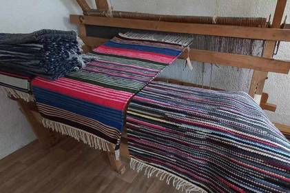 В селі Стіна на Вінниччині відроджують традиційне подільське ткацтво