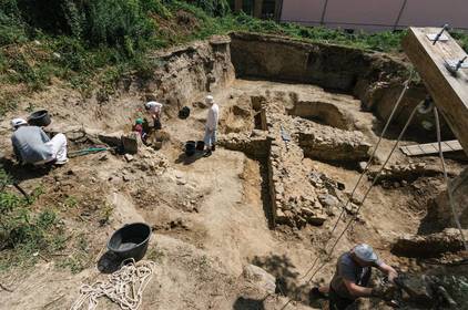 Під час розкопок на території Домініканського монастиря у Вінниці виявили старовинні знахідки