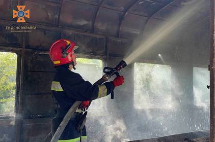 Пожежа біля Залізничного вокзалу: у Вінниці ліквідували  загоряння недіючого вагону