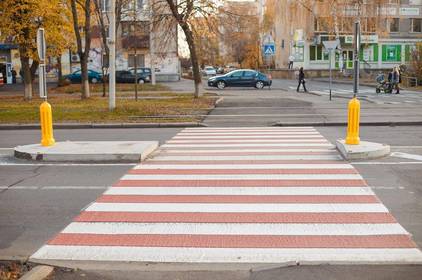 На Хмельницькому шосе облаштували ще один острівець безпеки