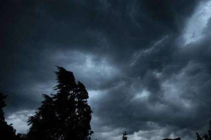 Штормове попередження: у Вінницю увірветься сильний вітер та гроза