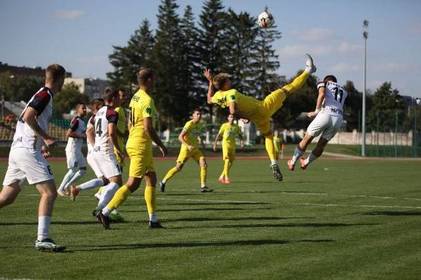 Вінницька "Нива" програла львівським "Карпатам-2" у футбольному матчі чемпіонату України