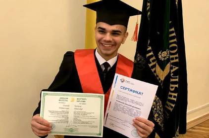 Український Професор X: 24-річний Євгеній Нотевський установив рекорд з найбільшою кількістю вищих дипломів в країні
