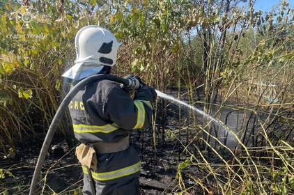 На Вінниччині через необережність з вогнем спалахують пожежі: минулої доби рятувальники погасили 14 загорянь