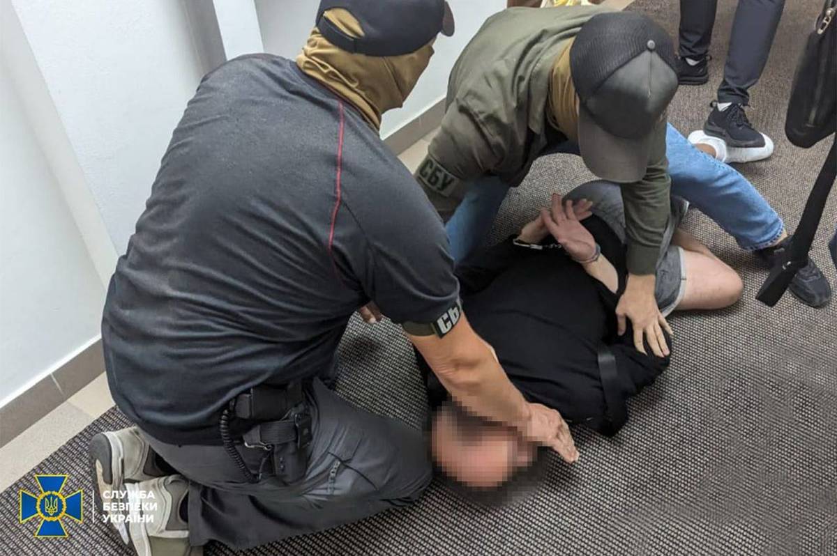 СБУ зловила контрабандиста, який перевозив в шлунку кокаїн на 3,5 млн гривень
