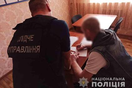 На Вінниччині суд виніс вирок учасникам злочинного угруповання шахраїв, які  за ґратами ошукували людей по всій Україні