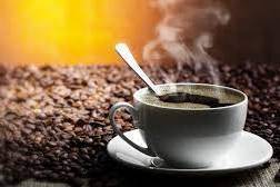 Ранкові ритуали: як кава впливає на організм? (відповідь лікаря)
