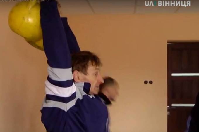 Віктор Ліщишин з Гнівані здобув "золото" на Чемпіонаті світу з гирьового спорту