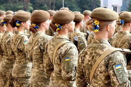 В Україні стало на 40% більше військовослужбовиць, ніж у 2021 році