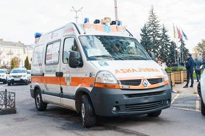Автопарк військовий шпиталю Вінниці поповнився ще одною каретою швидкої допомоги