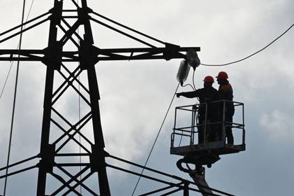 Поточний та капітальний ремонт електромережі та щитових у Вінниці: як комунальники готуються до можливих відключень