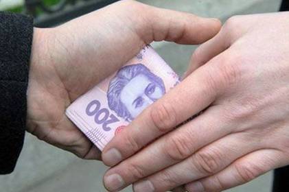 На Вінниччині п'яний водій, який не мав права керувати авто, пропонував поліції 10 000 гривень хабаря аби уникнути адмінвідповідальності