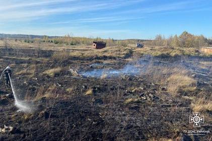 Вінницькі рятувальники ліквідували пожежу в екосистемі