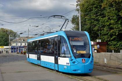 У Вінниці відновили рух трамваїв та приватного транспорту по одній із вулиць: деталі