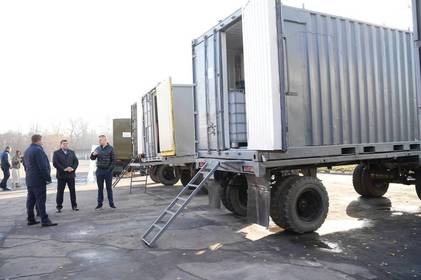 Міжрегіональний координаційний гуманітарний штаб підготував 5 лазне-пральних комплексів військовим на фронт Міжрегіональний координаційний гуманітарний штаб підготував 5 лазне-пральних комплексів військовим на фронт