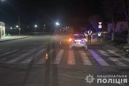 На Вінниччині 69-річний водій легковика не впорався із керуванням та наїхав на 26-річну жінку На Вінниччині 69-річний водій легковика не впорався із керуванням та наїхав на 26-річну жінку