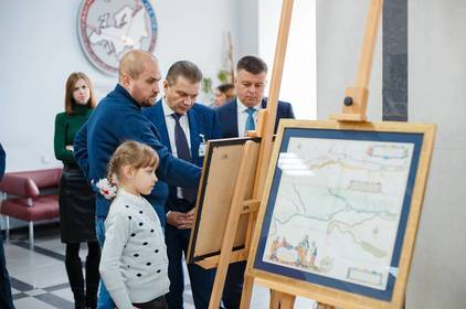 У холі міської ради відкрилась виставка копій старовинних карт, на яких зображена територія України