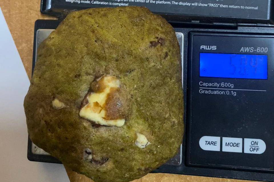 "Одним з інгредієнтів печива була, ймовірно, марихуана": при огляді автомобіля прикордонники виявили непросте печиво