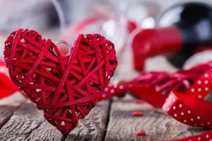 Любовний гороскоп на 11 грудня: Зірки дарують вам шанс