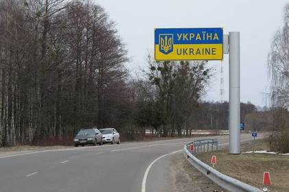 Перед Різдвом і Новим роком все більше українців перетинають кордон