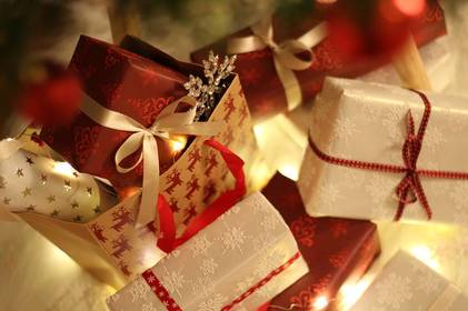 Що подарувати близьким: ідеї подарунків на Новий рік 